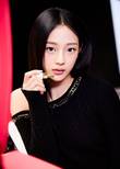 뉴진스 민지 등 여성 셀럽들, ‘샤넬 코드 컬러 팝업’ 참석…메이크업 아이템 주목