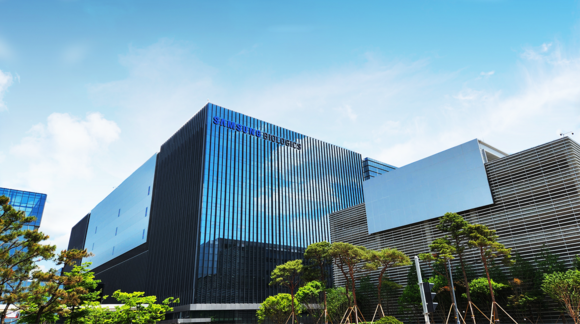 ▲삼성바이오로직스 제4공장 / 사진=삼성바이오로직스 삼성바이오로직스, 미국 제약사와 1.8조원 규모 수주 계약 체결