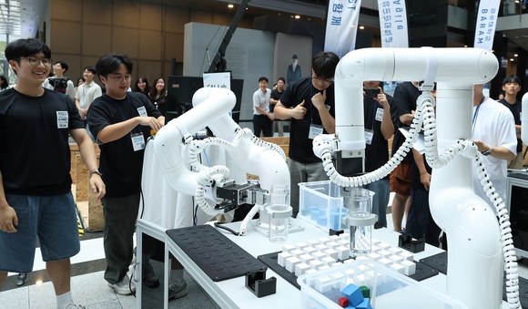 포스코홀딩스 ‘산업용 AI-로봇 경진대회’ 개최...청년 AI 전문가 육성
