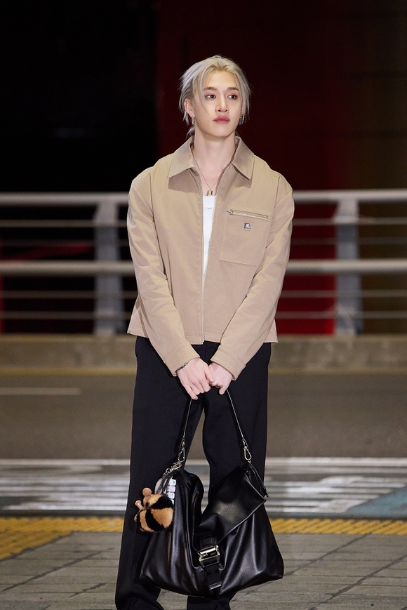 스트레이 키즈 방찬, 밀라노에서 열리는 펜디 2026 봄-여름 패션쇼 참석차 출국