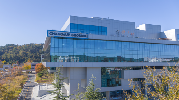 ▲ 포스코가 건립한 벤처 인큐베이팅 공간인 체인지업그라운드 포항 전경 / 사진=포스코