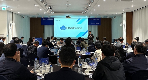 ▲다올티에스가 전국 주요 도시를 순회한 로드쇼를 성황리에 마무리했다고 밝혔다. 사진은 창원 로드쇼 모습 / 사진=다올티에스 다올티에스, 전국 로드쇼 통해 AI 대중화 본격 시동