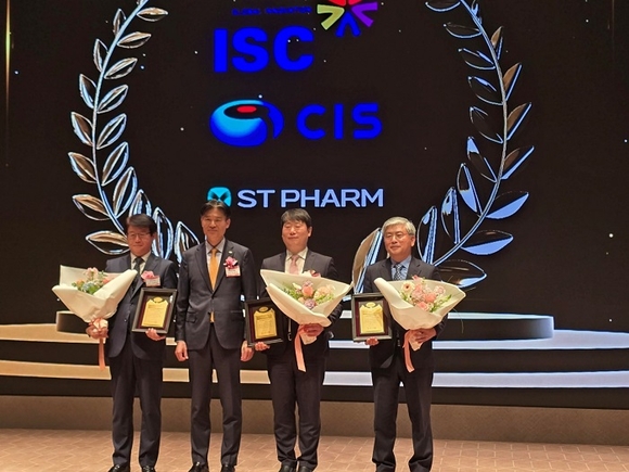 아이에스시(ISC), 2025년 ‘제17회 대한민국코스닥대상’ 한국거래소 이사장상 수상