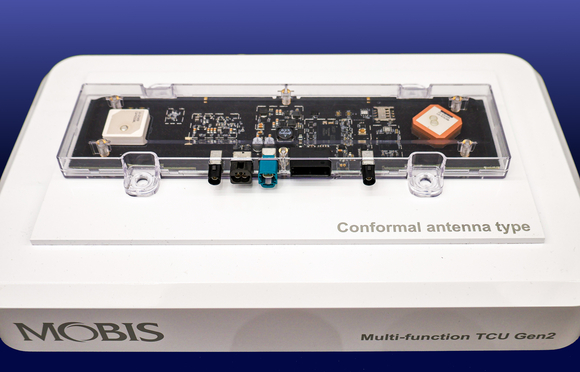 현대모비스, 차량용 5G 내장형 텔레매틱스 개발…전장 경쟁력 강화