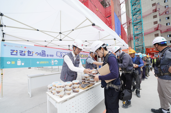 롯데건설, 전 현장 혹서기 온열질환 예방 캠페인 진행