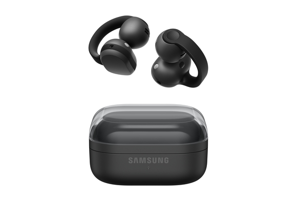 ▲삼성전자 클립형 무선 이어폰 '갤럭시 버즈 온(Galaxy Buds On)' 제품 이미지 / 사진=삼성전자 삼성전자, 첫 클립형 무선 이어폰 ‘갤럭시 버즈 온’ 공개